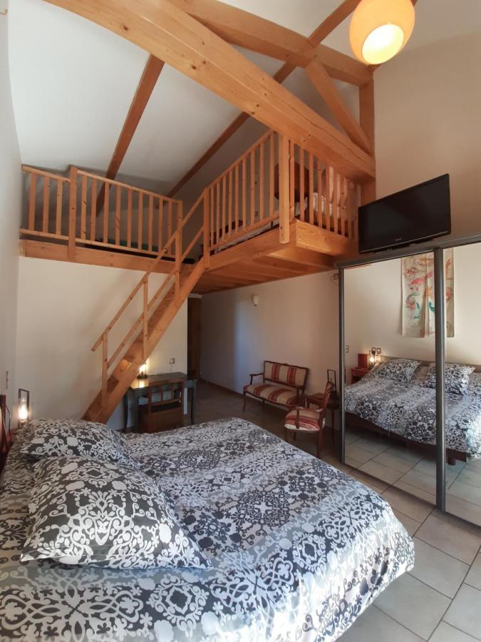 Ambronay Le Grand Noyer B&B 외부 사진