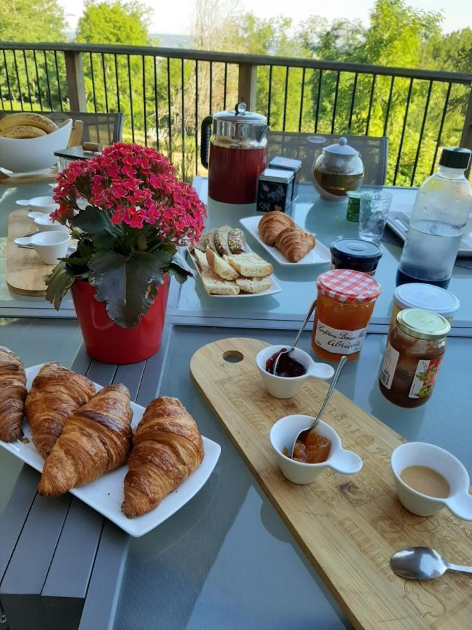 Ambronay Le Grand Noyer B&B 외부 사진